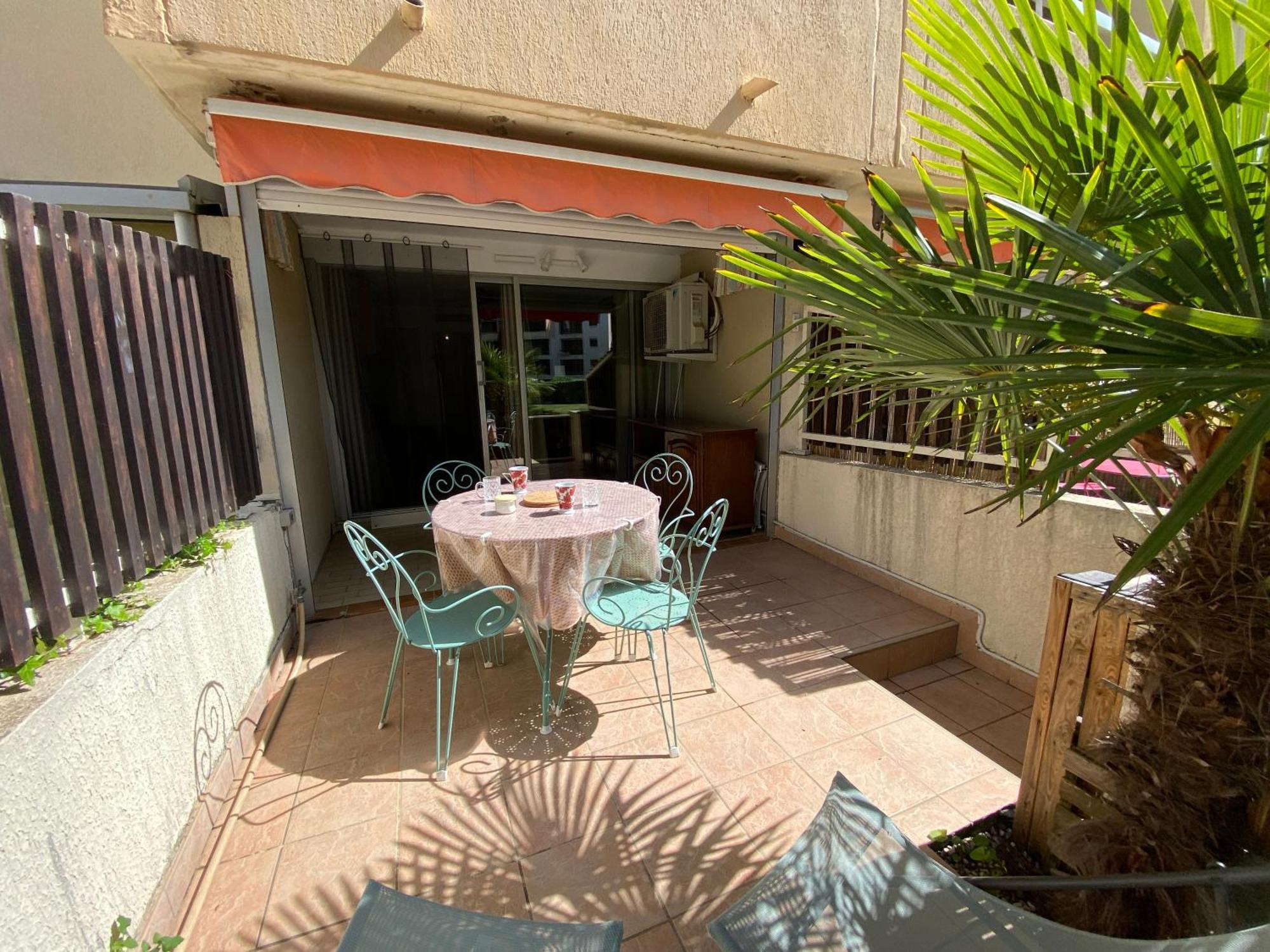 Sol-Y-Days Los Amigos, Studio 4 Couchages En Rez-De-Jardin, Avec Grande Terrasse Et Parking, A 250M De La Plage Le Grau-du-Roi Buitenkant foto